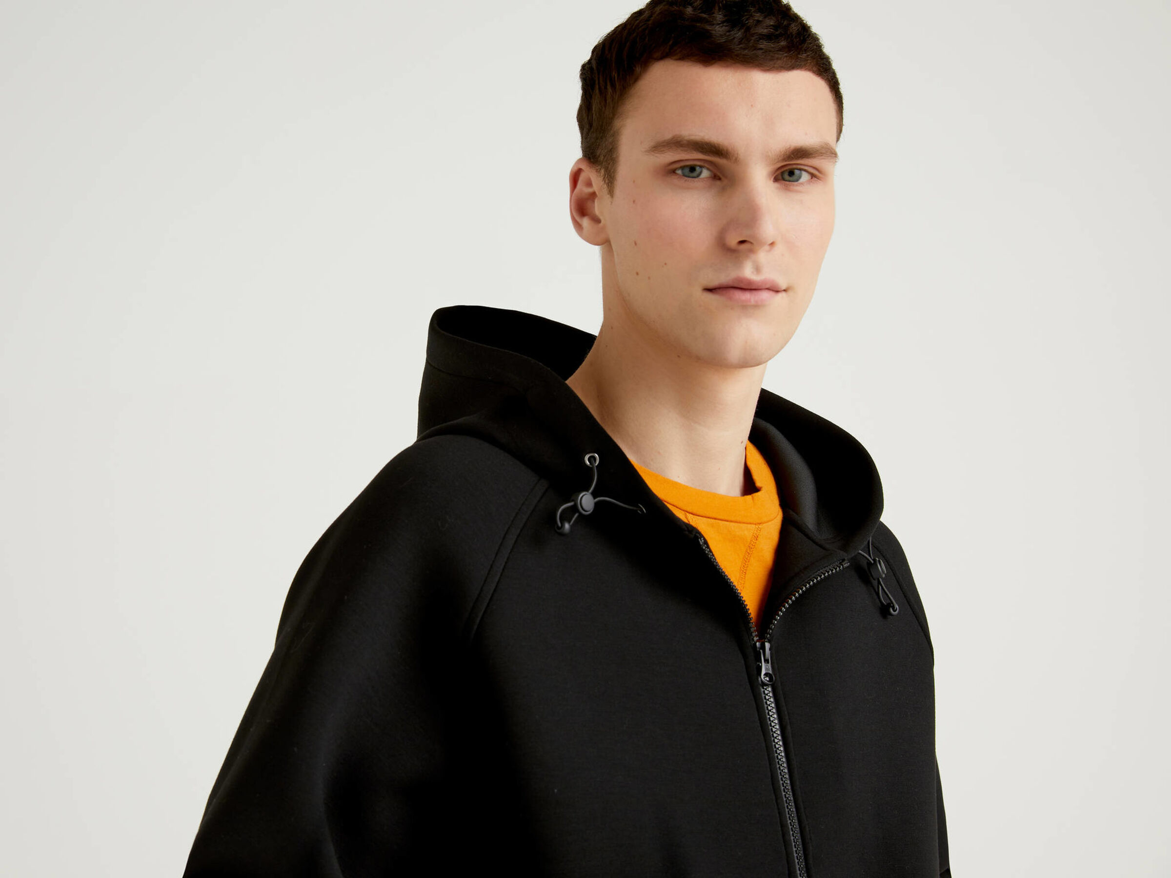 Jacke aus Neopren mit Kapuze Herren image number 4